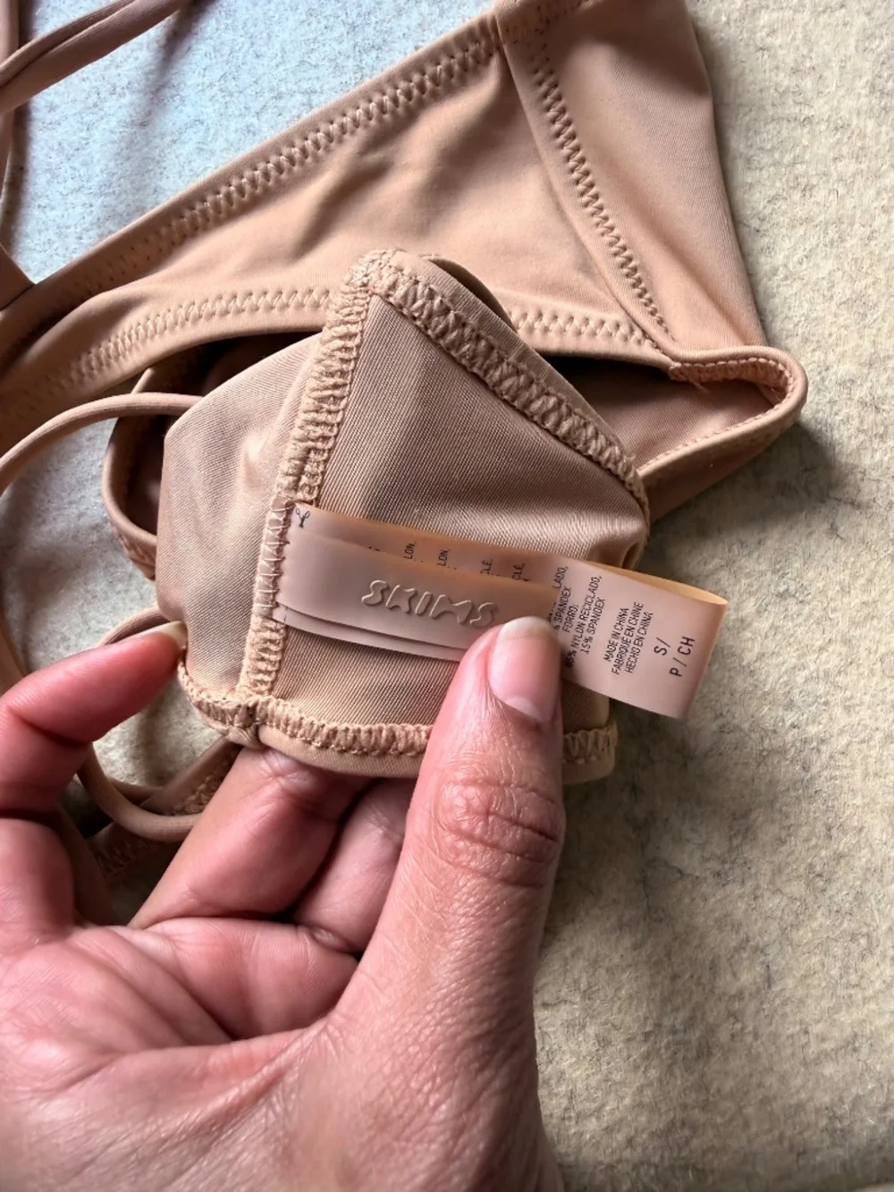 [NWOT] SKIMS Signature Swim Bandeau Bikini Top Nude Tan Tie Back, Size S